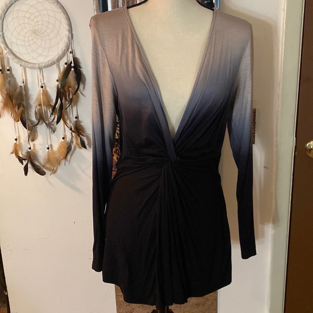 VENUS Ombre Gray to Black Long Sleeve Twist-Front Top